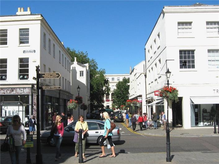 Cheltenham Area Guide UK Houser