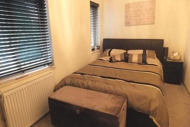  Image of 2 Bedroom Flat  For Sale at Alexandra Road, Warlingham CR6