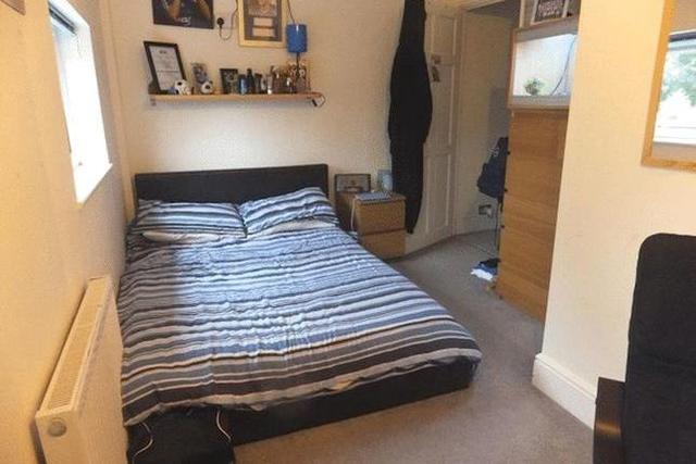  Image of 2 Bedroom Flat  For Sale at Alexandra Road, Warlingham CR6