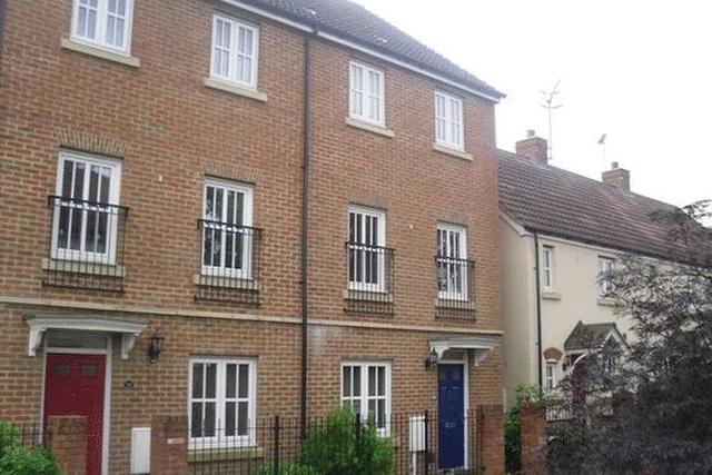  Image of 4 Bedroom Detached  For Sale at Trist Way, Ifield, Crawley RH11
