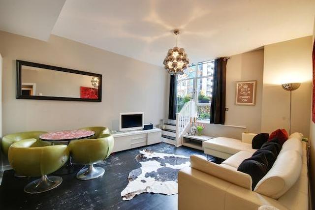  Image of 1 Bedroom Flat  To Rent at Wallis House, Great West Road, Brentford TW8