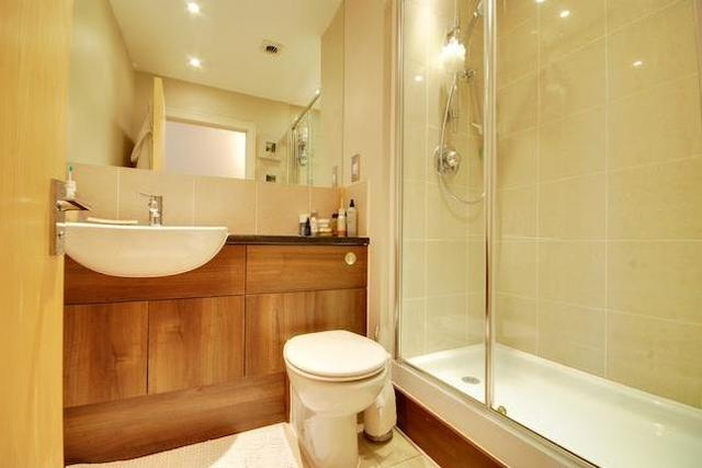  Image of 1 Bedroom Flat  To Rent at Wallis House, Great West Road, Brentford TW8