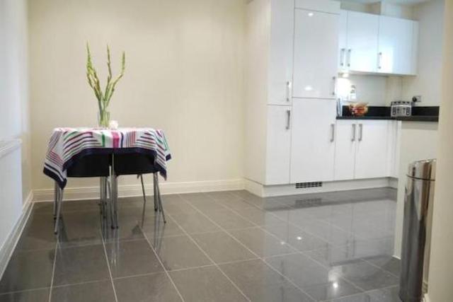  Image of 2 Bedroom Flat  To Rent at Heacham Avenue, Ickenham UB10