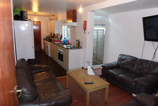  Image of 6 Bedroom Terraced  To Rent at Alton Road, Selly Oak, Birmingham, Westmidlands B29