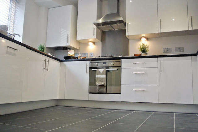  Image of 1 Bedroom Flat  For Sale at Pearmain House, 16 Apple Grove, Harrow HA2