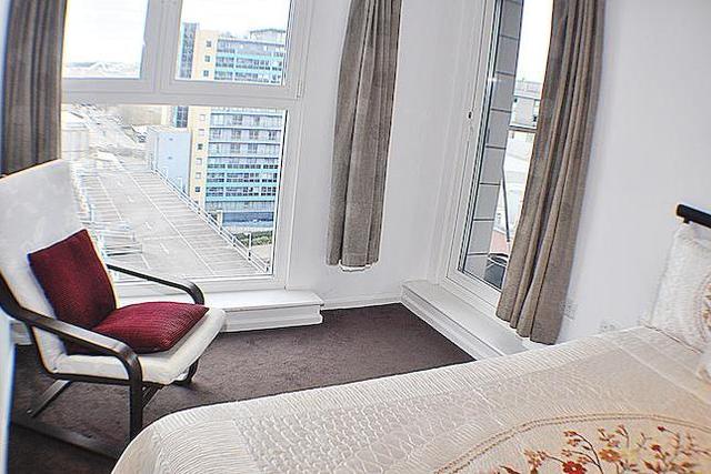  Image of 2 Bedroom Flat  To Rent at 18 Western Gate, Victoria Dock, London E16