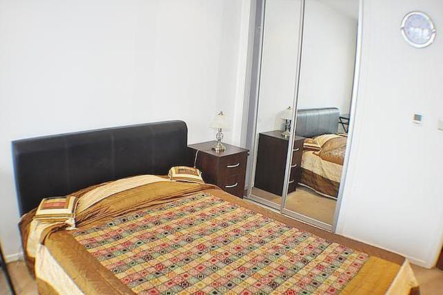  Image of 2 Bedroom Flat  To Rent at 18 Western Gate, Victoria Dock, London E16