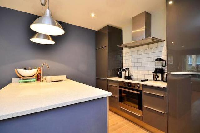  Image of 1 Bedroom Flat  To Rent at Battersea Park Road, Nine Elms SW8