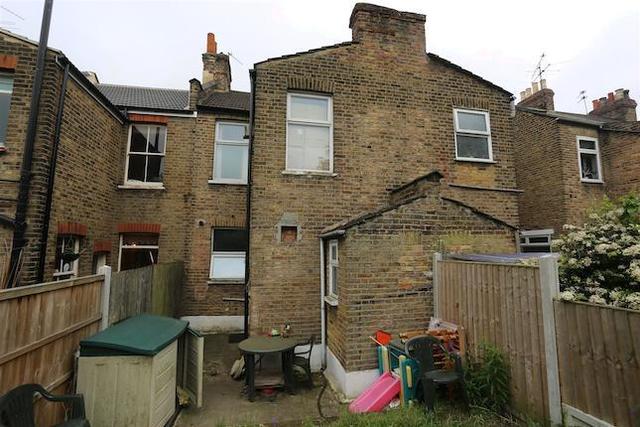  Image of 3 Bedroom Terraced  For Sale at Ravenswood Road, Walthamstow, London E17