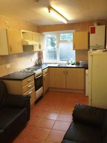  Image of 5 Bedroom   To Rent at Roman Way, Edgbaston, West Midlands B15