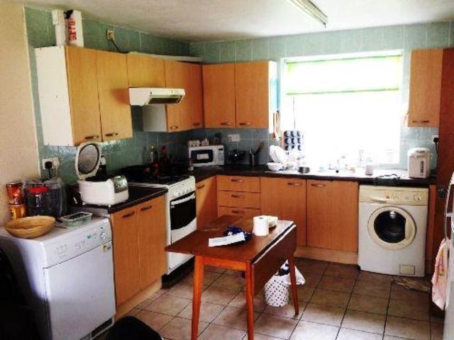  Image of 6 Bedroom   To Rent at Roman Way, Edgbaston, West Midlands B15