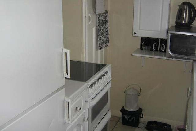  Image of 2 Bedroom   To Rent at Elmcroft Close, Feltham TW14