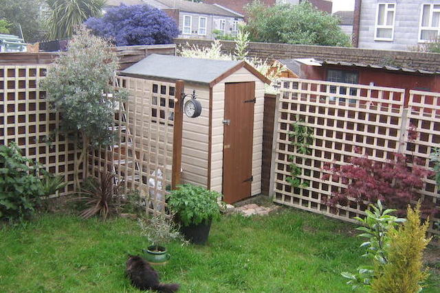  Image of 2 Bedroom   To Rent at Elmcroft Close, Feltham TW14