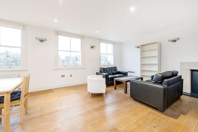 Image of 3 Bedroom Flat  To Rent at Cromwell Road, London SW5