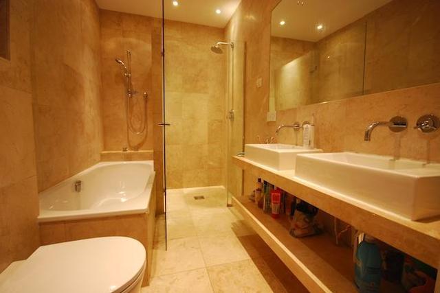  Image of 3 Bedroom Property  To Rent at Church Walk, Brentford TW8