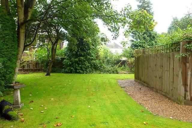  Image of 1 Bedroom Flat  To Rent at Vine Court Road, Sevenoaks TN13
