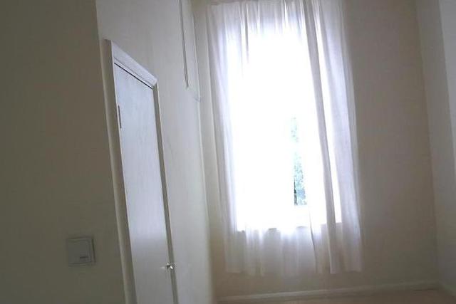  Image of 1 Bedroom Flat  To Rent at Vine Court Road, Sevenoaks TN13