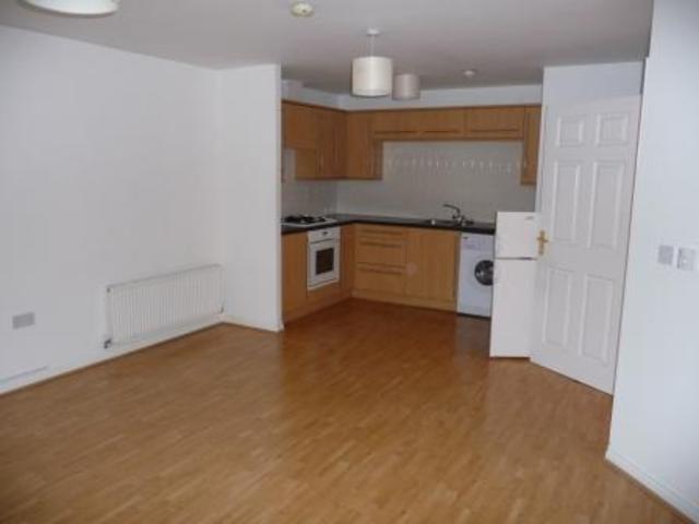  Image of 2 Bedroom Flat  To Rent at Redshank Court, Thatcham RG19