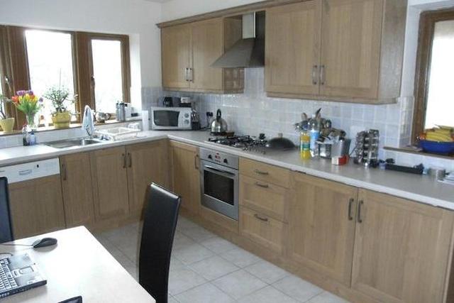  Image of 3 Bedroom   To Rent at Hanson Lane, Lockwood, Huddersfield HD1