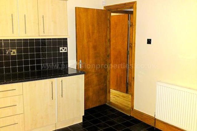  Image of 7 Bedroom Terraced  To Rent at Brudenell Mount, Leeds LS6