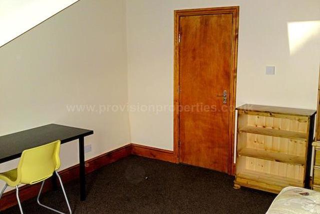  Image of 7 Bedroom Terraced  To Rent at Brudenell Mount, Leeds LS6