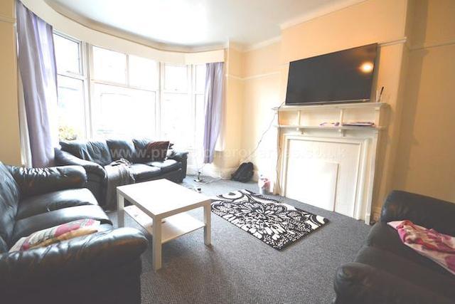  Image of 9 Bedroom   To Rent at St. Michaels Villas, Leeds LS6