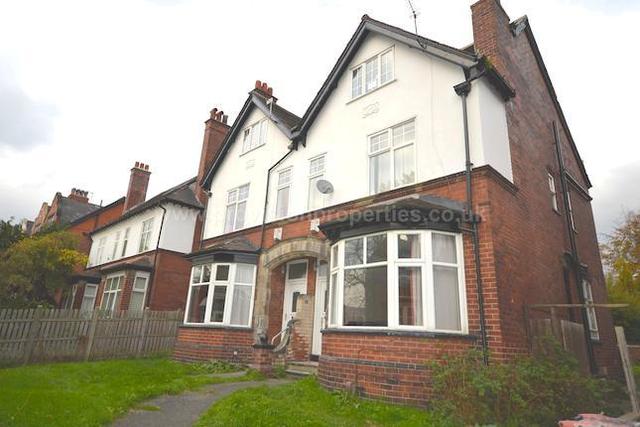  Image of 9 Bedroom   To Rent at St. Michaels Villas, Leeds LS6