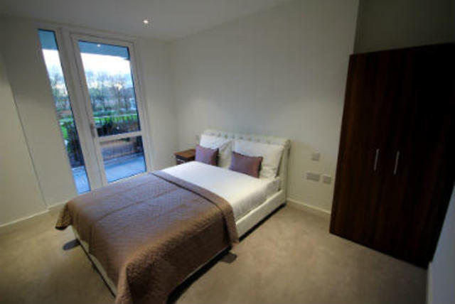  Image of 2 Bedroom Flat  To Rent at Devan Grove, Hackney N4