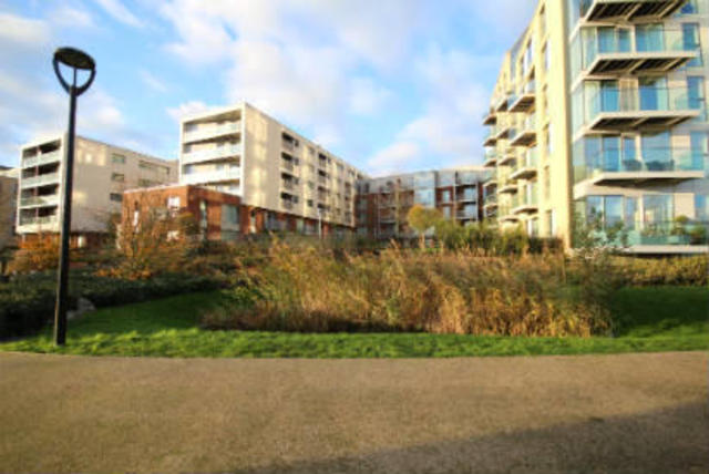  Image of 2 Bedroom Flat  To Rent at Devan Grove, Hackney N4