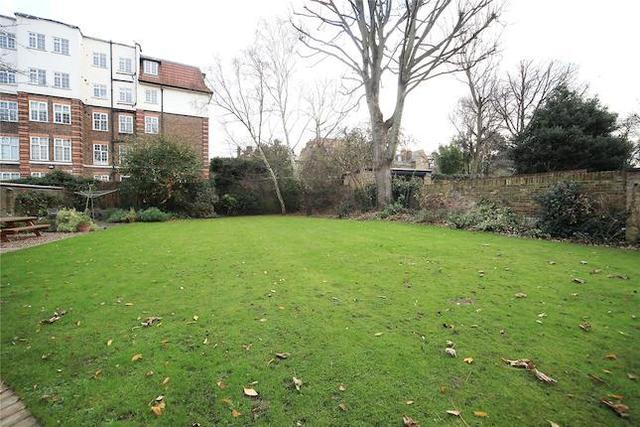  Image of 2 Bedroom Flat  To Rent at The Chase, Clapham, London SW4
