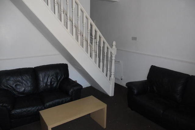  Image of 2 Bedroom Terraced  To Rent at Errol Street, Middlesbrough TS1