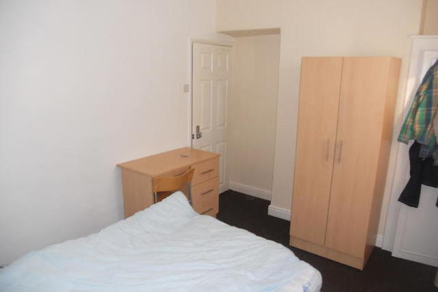  Image of 2 Bedroom Terraced  To Rent at Errol Street, Middlesbrough TS1