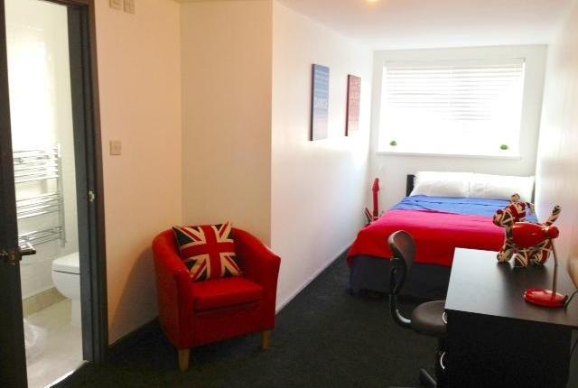  Image of 6 Bedroom Property  To Rent at 28 Exeter Road, Selly Oak, Birmingham B29