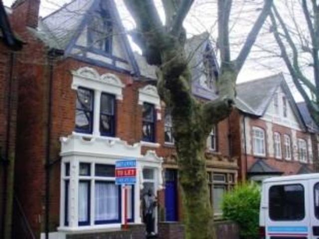  Image of 6 Bedroom   To Rent at Hallewell Road, Edgbaston, Birmingham B16