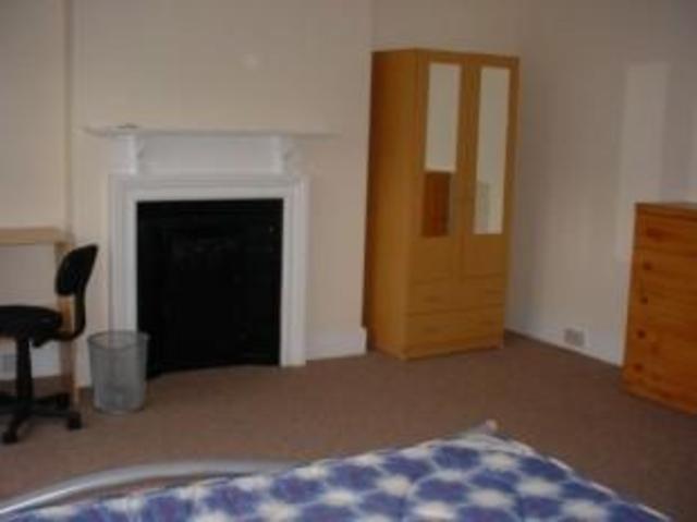  Image of 6 Bedroom   To Rent at Hallewell Road, Edgbaston, Birmingham B16
