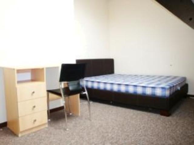  Image of 7 Bedroom Property  To Rent at 1228 Pershore Road, Birmingham B30