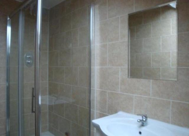  Image of 1 Bedroom Room  To Rent at 39 Warwards Lane, Room 3, Selly Park, Birmingham B29
