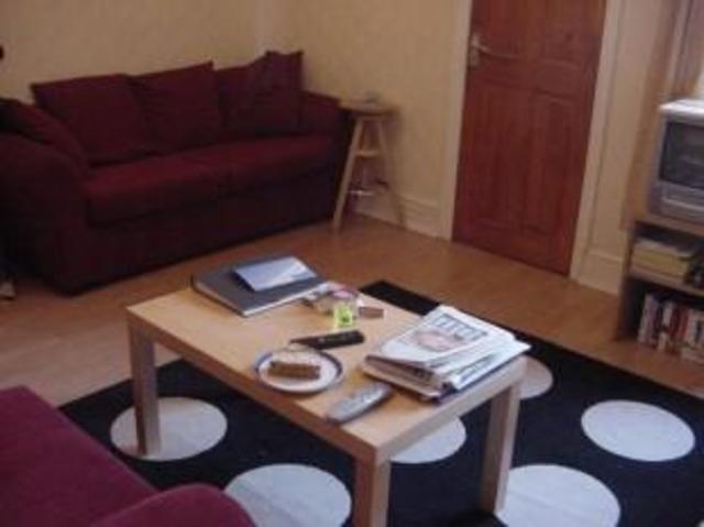  Image of 1 Bedroom Room  To Rent at 1230 Pershore Road, Room 3, Birmingham B30
