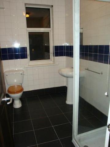  Image of 1 Bedroom Room  To Rent at 1230 Pershore Road, Room 3, Birmingham B30