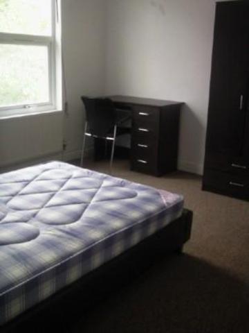  Image of 1 Bedroom Room  To Rent at 89 Warwards Lane, Room2, Birmingham B29