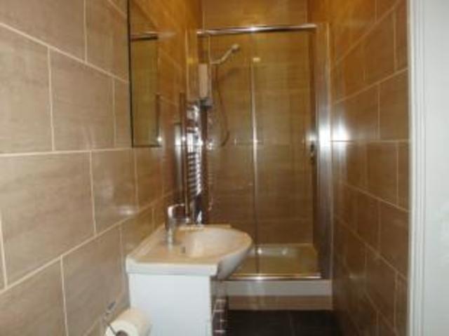  Image of 1 Bedroom Room  To Rent at House Share: Salisbury Road, Moseley, Birmingham B13