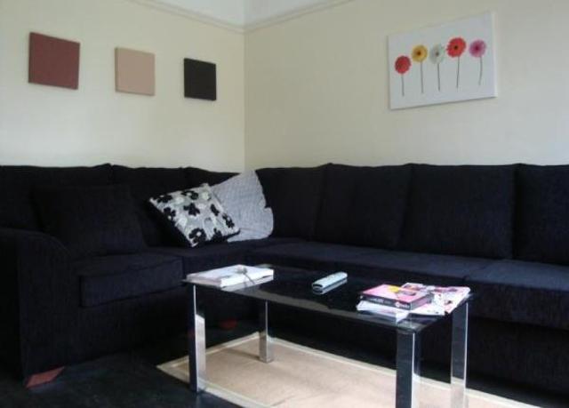  Image of 1 Bedroom Room  To Rent at House Share: Salisbury Road, Moseley, Birmingham B13
