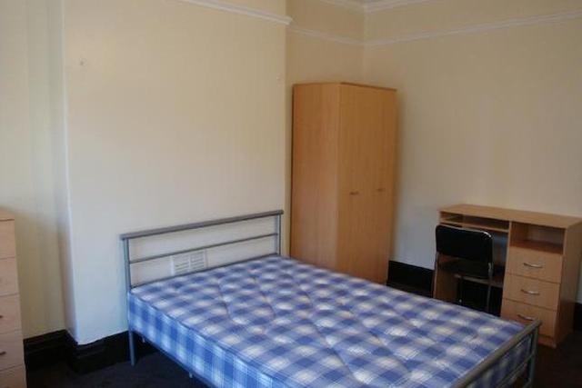  Image of 1 Bedroom Room  To Rent at 45 Hallewell Road, Room 4, Edgbaston B16