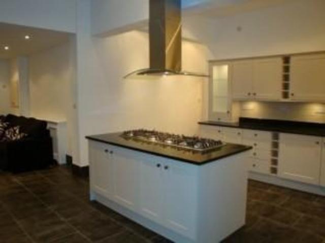  Image of 1 Bedroom Room  To Rent at 121 Pershore Road, Room 9, Edgbaston, Birmingham B5