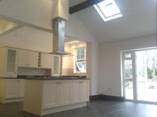  Image of 1 Bedroom Room  To Rent at 121 Pershore Road, Room 9, Edgbaston, Birmingham B5