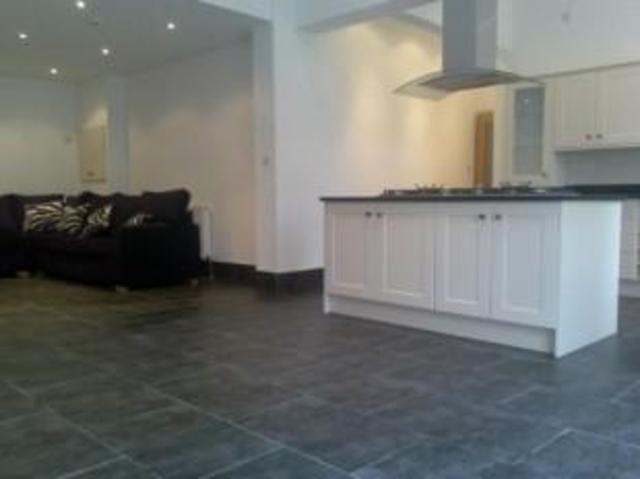  Image of 1 Bedroom Room  To Rent at 121 Pershore Road, Room 9, Edgbaston, Birmingham B5
