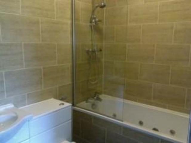  Image of 1 Bedroom Room  To Rent at 121 Pershore Road, Room 9, Edgbaston, Birmingham B5