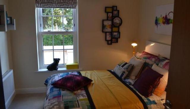  Image of 1 Bedroom Flat  For Sale at St George