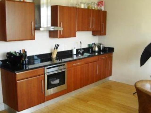  Image of 1 Bedroom Flat  To Rent at Odeon Parade, London Road, Isleworth TW7