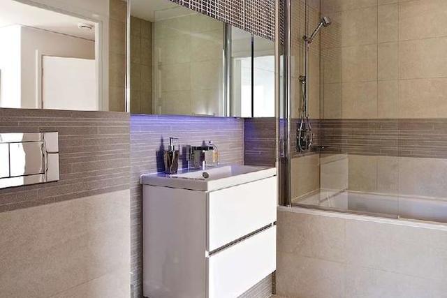  Image of 2 Bedroom Flat  To Rent at Marine Wharf, Plough Way, Surrey Quays SE16